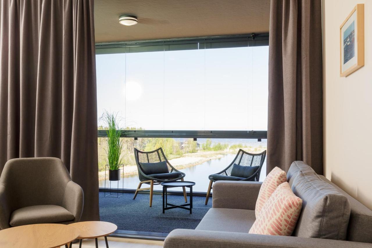 Marina Chalets Studios By Hiekka Booking - Sisaeltaeae Liinavaatteet Ja Loppusiivouksen Kalajoki Zimmer foto